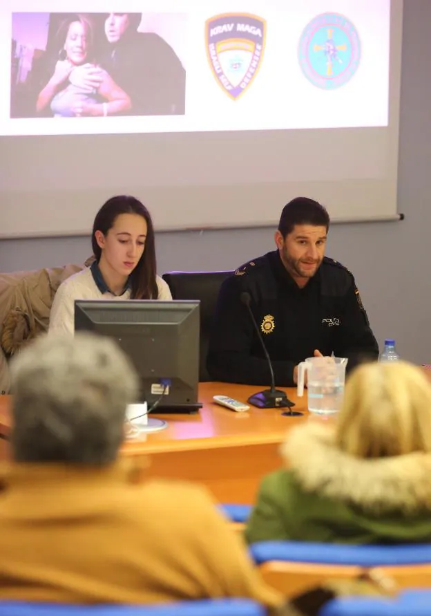 Iván Rodríguez Zapico, en un momento de la ponencia. 