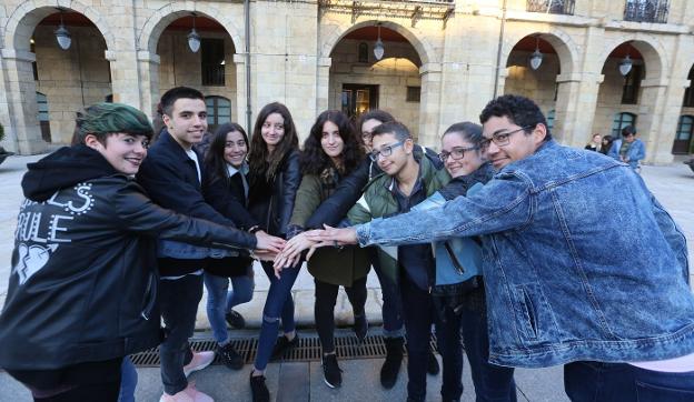 Los jóvenes que han participado en el proyecto Conecta Joven. 