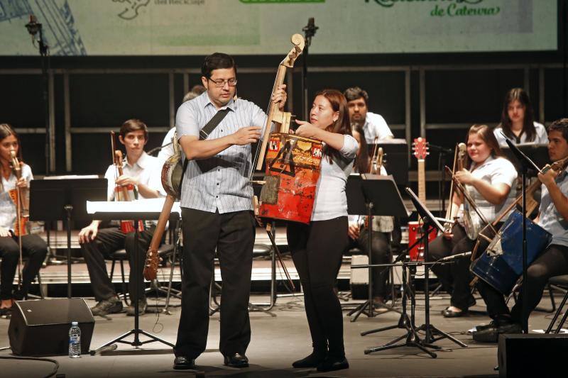 Cuenta con el patrocinio de EL COMERCIO. Beatriz Rico, Víctor Manuel y el Joven Coro de la Fundación Princesa de Asturias también participaron. 