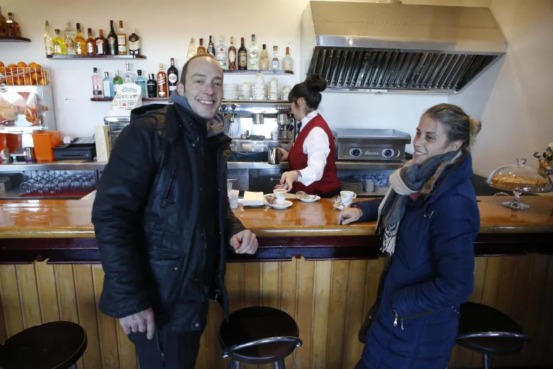 Entran en servicio la cafetería y el restaurante. «Estamos ilusionados, aunque aún queda mucho por hacer», afirma el empresario menorquín Miguel Fernández Baker