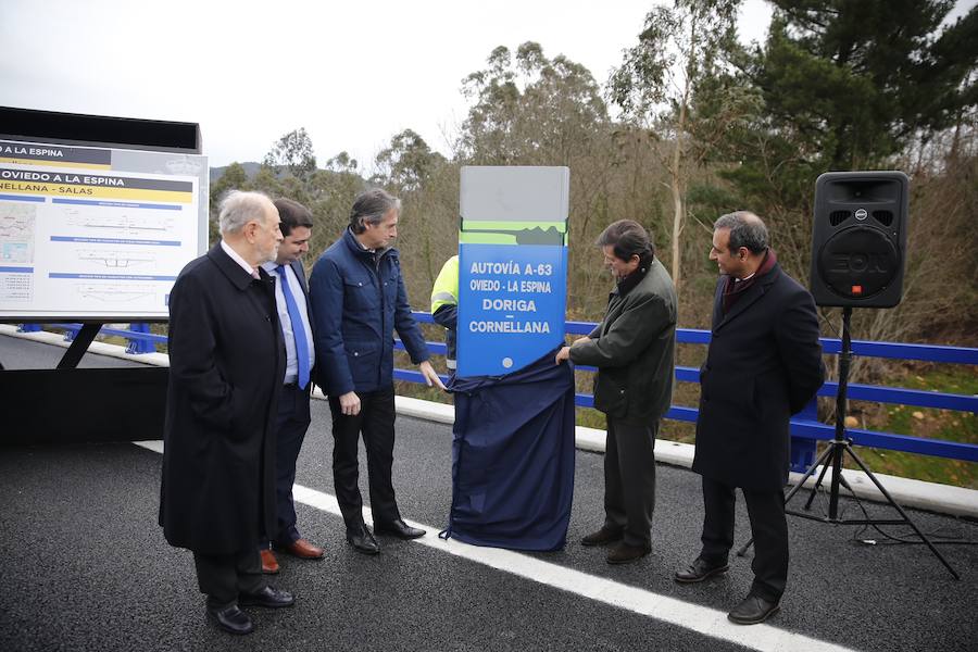 El ministro de Fomento inaugura el tramo Doriga-Cornellana