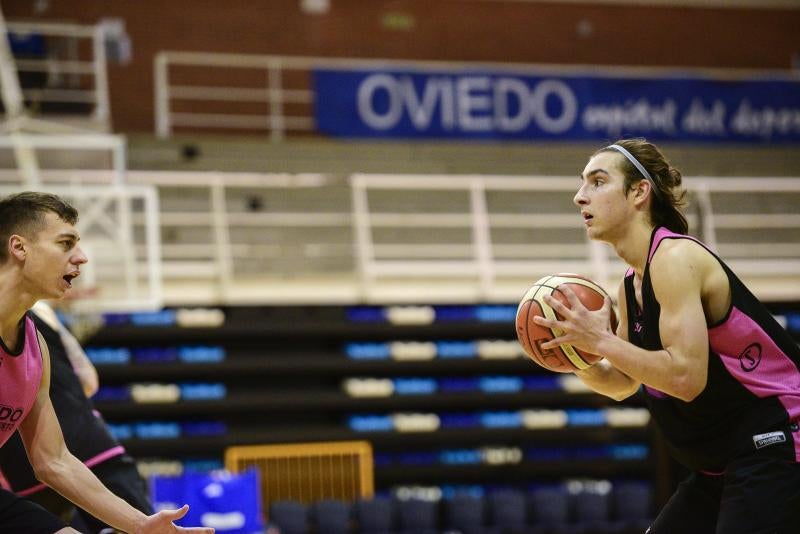 Entrenamiento del Oviedo Baloncesto
