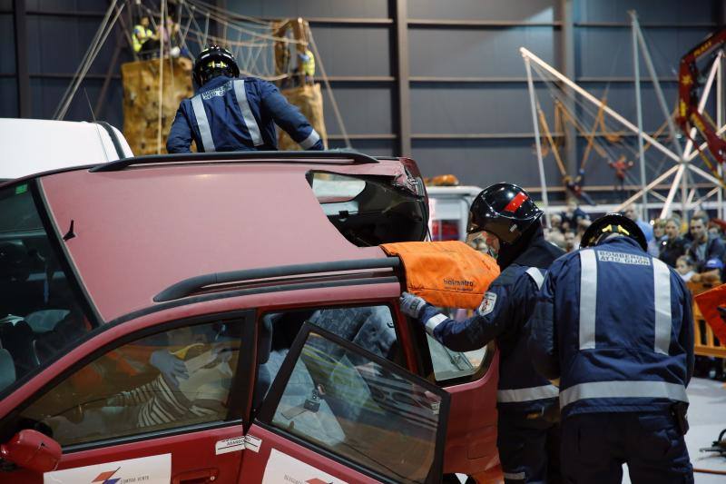 Mercaplana acoge un simulacro de excarcelación tras un accidente