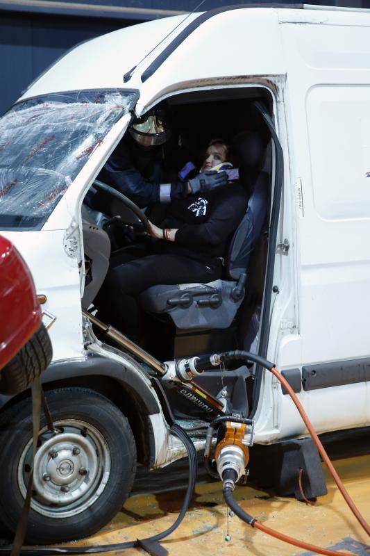 Mercaplana acoge un simulacro de excarcelación tras un accidente