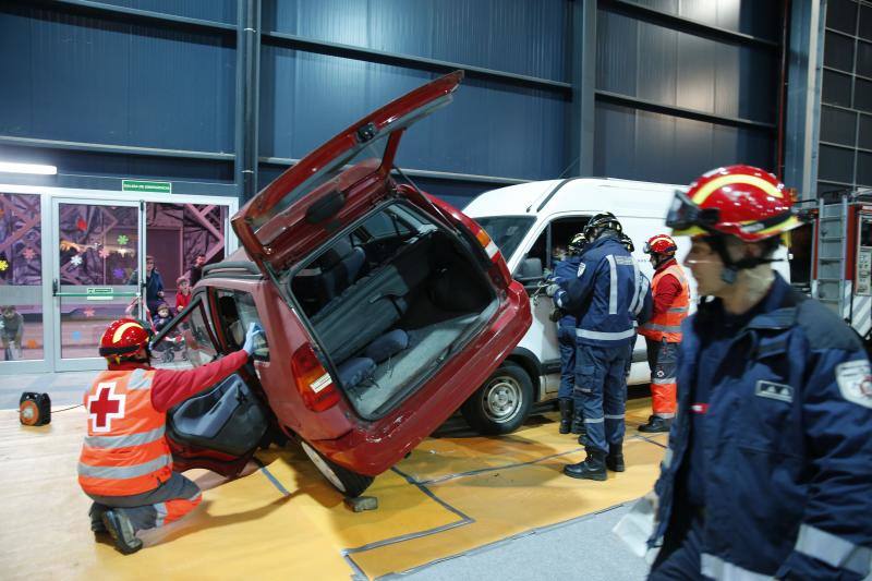 Mercaplana acoge un simulacro de excarcelación tras un accidente