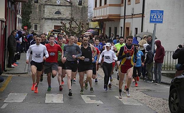 La San Silvestre de Colombres fue la primera de las que se celebraron en la comarca.