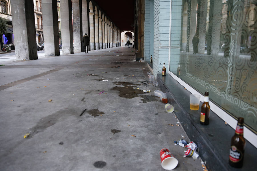 Así amaneció Gijón tras la resaca de Nochevieja