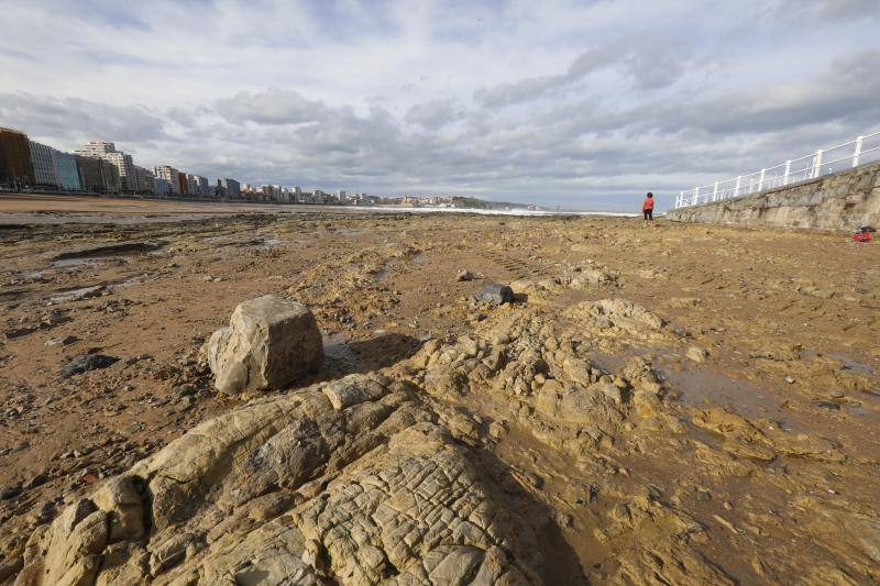 Las imágenes que deja en Gijón el paso del temporal