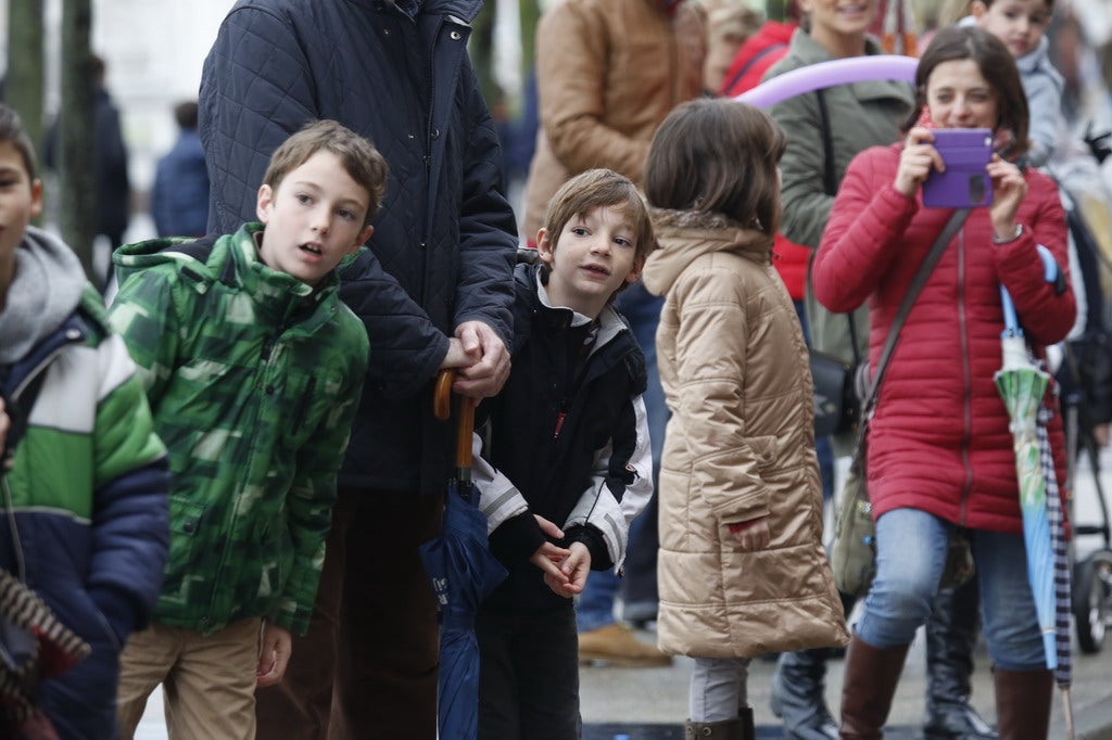 ¿Estuviste en la llegada de los Reyes Magos a Gijón? ¡Búscate en las fotos! (2)