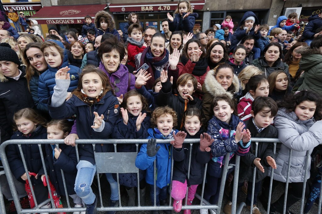 ¿Estuviste en la llegada de los Reyes Magos a Gijón? ¡Búscate en las fotos! (2)