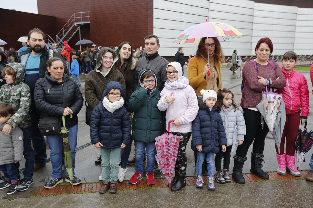 ¿Estuviste en la llegada de los Reyes Magos a Gijón? ¡Búscate en las fotos! (I)