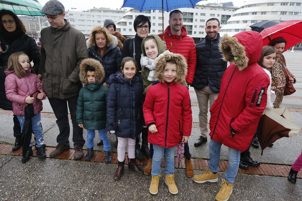 ¿Estuviste en la llegada de los Reyes Magos a Gijón? ¡Búscate en las fotos! (I)