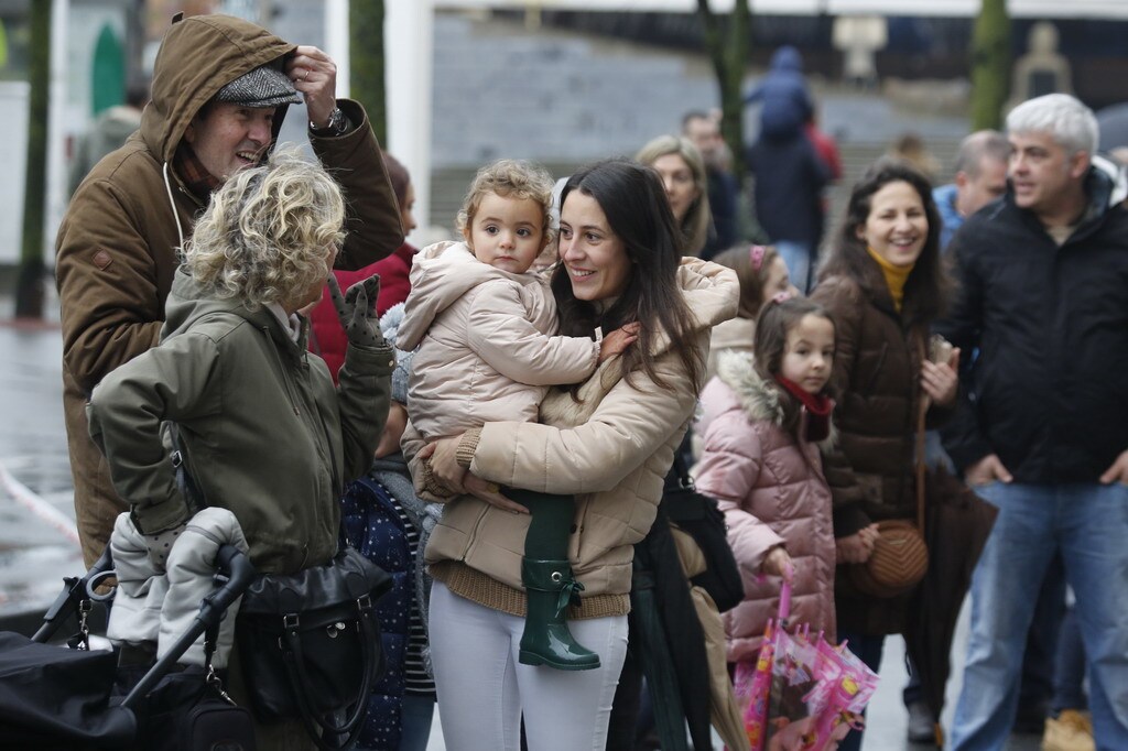 ¿Estuviste en la llegada de los Reyes Magos a Gijón? ¡Búscate en las fotos! (I)