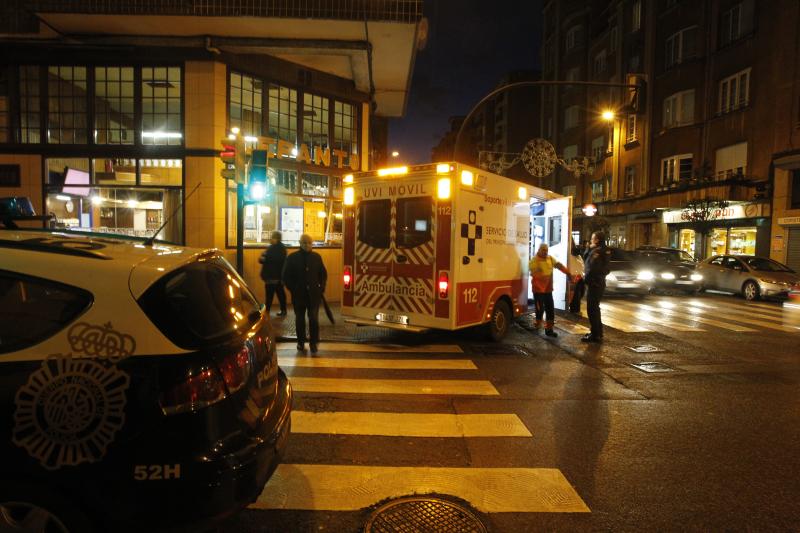 El desplome de una terraza en Gijón deja a una mujer herida