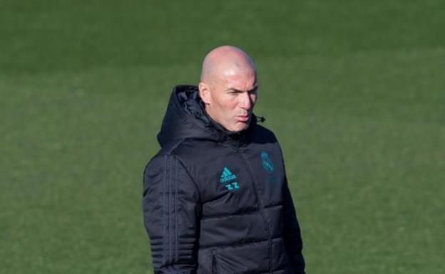 Zinedine Zidane, durante un entrenamiento del Real Madrid. 