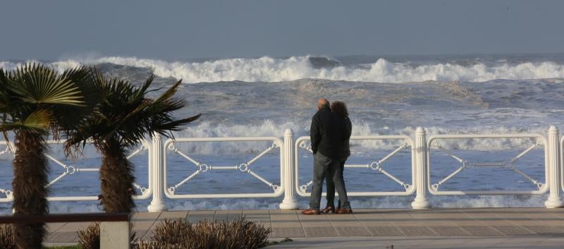 Protección Civil recuerda que hay que mantenerse lejos de la costa