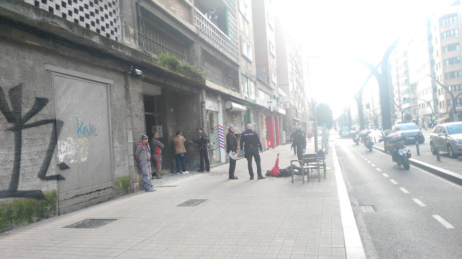 La pelea entre dos hombres en Gijón