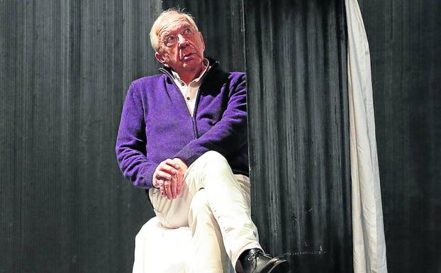 El director de escena, René Koering, esta semana, sobre el escenario del Campoamor.