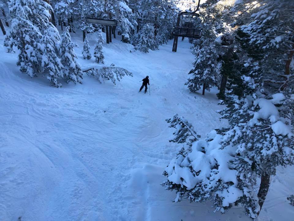 Un esquiador, en las pistas de Navacerrada