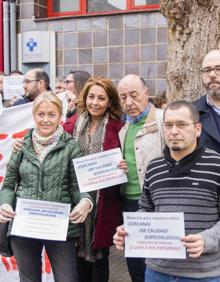 Imagen secundaria 2 - «Tenemos un solo pediatra para más de dos mil niños»