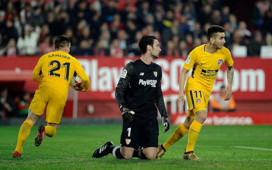 El conjunto rojiblanco cayó también en el Sánchez Pizjuán ante el cuadro hispalense, que le endosó un 3-1.