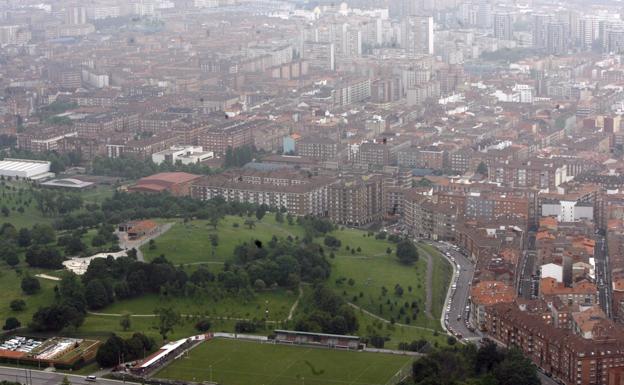 Vistá aérea de La Cruz y de la zona de Los Pericones donde se construirá el nuevo campo. 