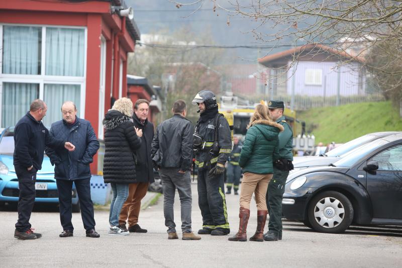 El humo que salía de la sala de calderas del instituto de Corvera obligó a cerrar el centro educativo.