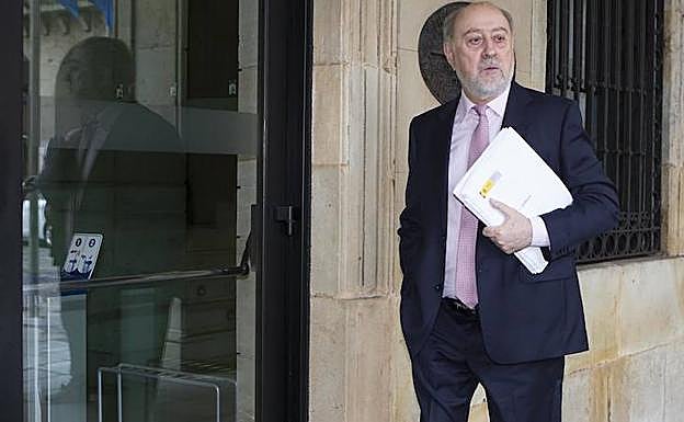 Gabino de Lorenzo, delegado del Gobierno en Asturias. 