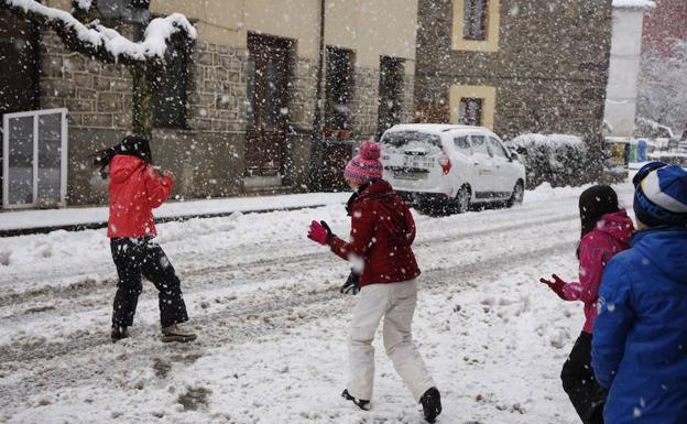 El temporal afecta al 35% de los colegios de Asturias