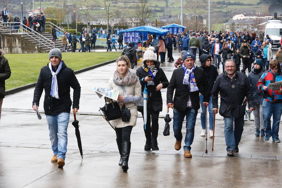 Las aficiones del Oviedo y del Sporting, a las puertas del Carlos Tariere