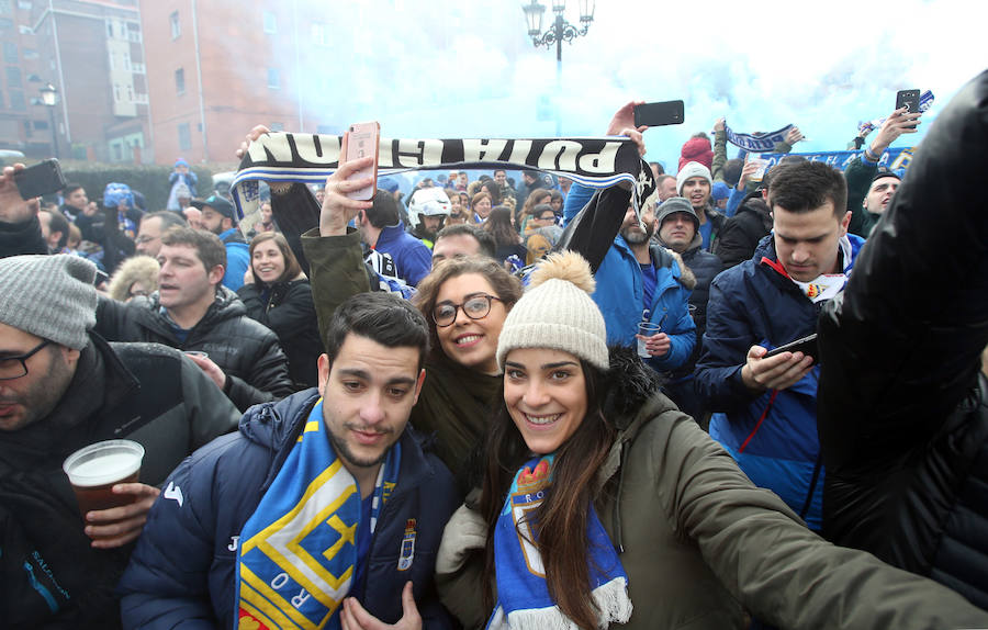 Las aficiones del Oviedo y del Sporting, a las puertas del Carlos Tariere