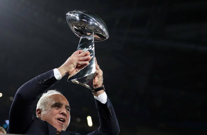 El equipo de Filadelfia se impone a los Patriots en el US Bank Stadium de Minneapolis (33-41) y conquista su primer trofeo Vince Lombardi, con el quarterback Nick Foles como MVP. 