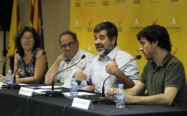 Presentación de Ómnium Cultural en Barcelona de los detalles de la' Vía Lliure.' 