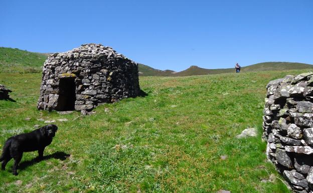 Panorámica de la braña de Las Navariegas o de La Foceya.