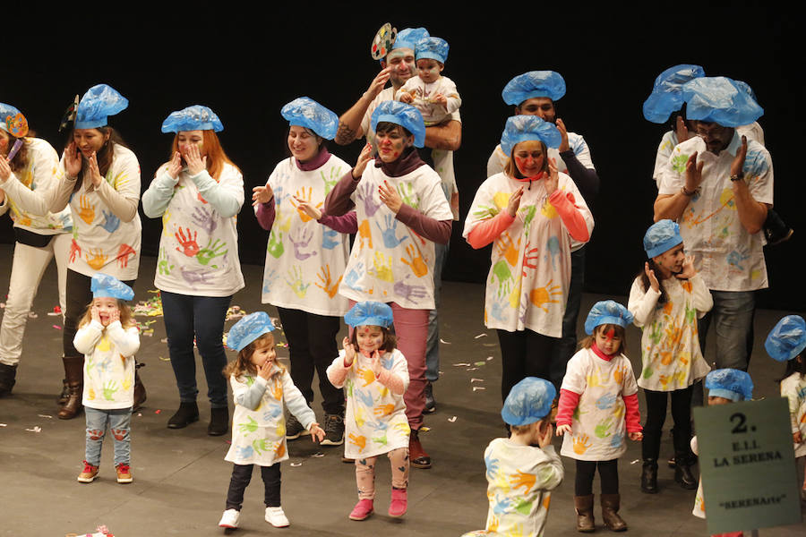Los más pequeños de la casa ponen su originalidad y desparpajo sobre el escenario del Teatro Jovellanos un año más