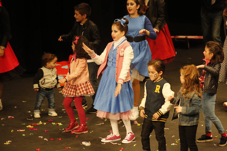 Los más pequeños de la casa ponen su originalidad y desparpajo sobre el escenario del Teatro Jovellanos un año más