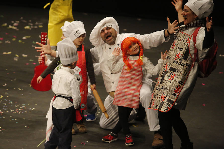 Los más pequeños de la casa ponen su originalidad y desparpajo sobre el escenario del Teatro Jovellanos un año más