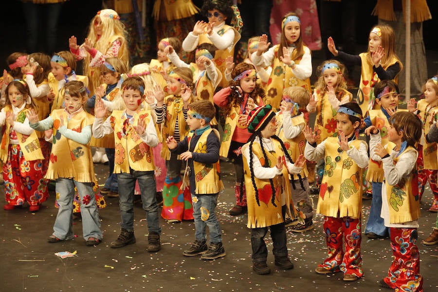 Los más pequeños de la casa ponen su originalidad y desparpajo sobre el escenario del Teatro Jovellanos un año más