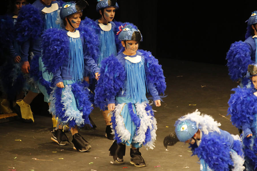 Los más pequeños de la casa ponen su originalidad y desparpajo sobre el escenario del Teatro Jovellanos un año más