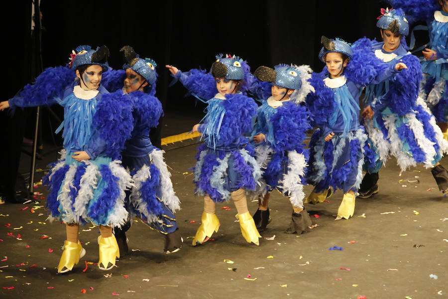 Los más pequeños de la casa ponen su originalidad y desparpajo sobre el escenario del Teatro Jovellanos un año más