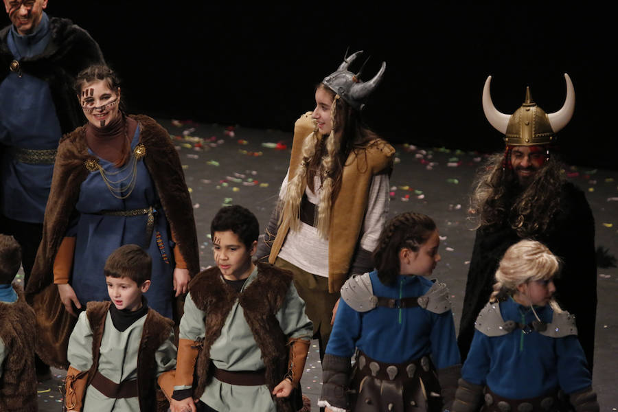 Los más pequeños de la casa ponen su originalidad y desparpajo sobre el escenario del Teatro Jovellanos un año más