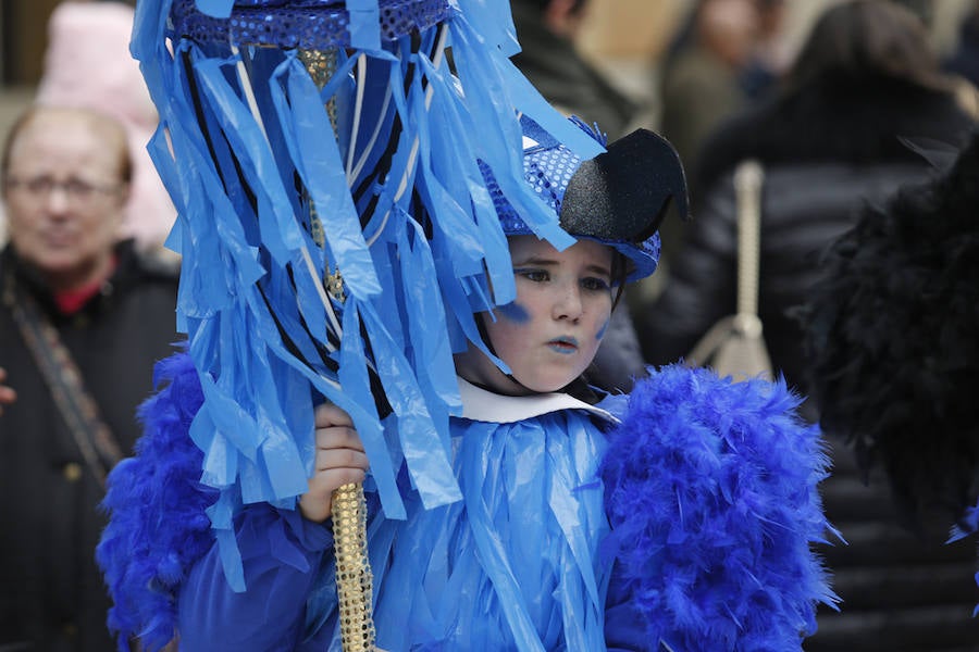 Los más pequeños de la casa ponen su originalidad y desparpajo sobre el escenario del Teatro Jovellanos un año más