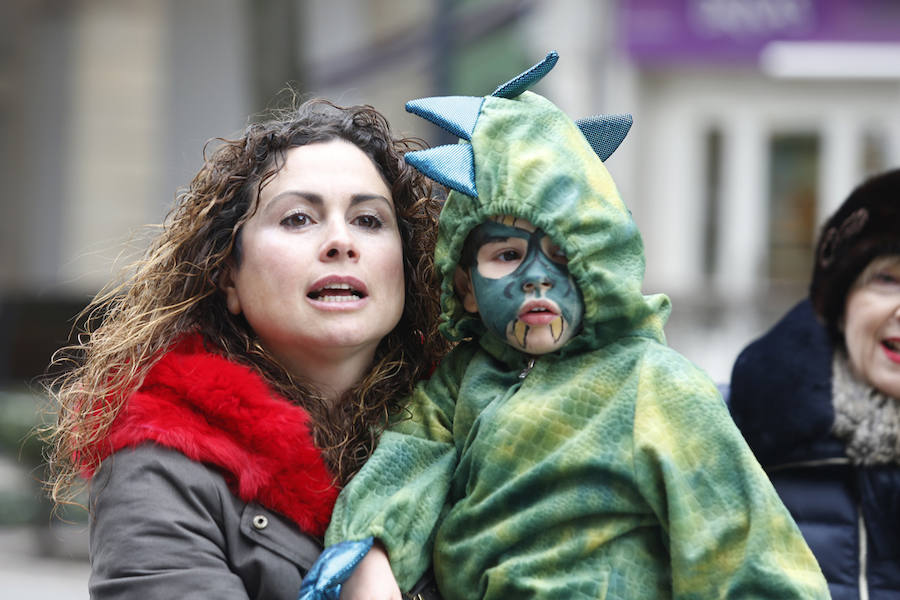 Los más pequeños de la casa ponen su originalidad y desparpajo sobre el escenario del Teatro Jovellanos un año más