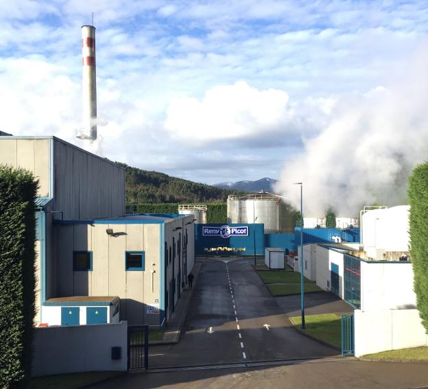 Calor. Planta cogeneradora de Industrias Lácteas Asturianas (Illas), en Navia, una de las de mayor potencia instalada de las que operan en la región. 
