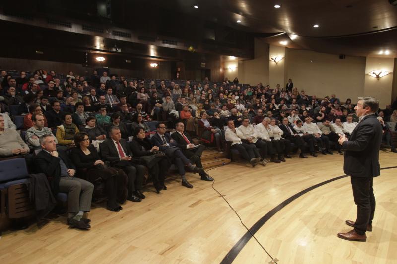 El cocinero catalán ha sido reconocido por "su importante aportación a la gastronomía, su capacidad formativa, su creatividad sin límites y por ser un estudioso de los alimentos y sus propiedades"