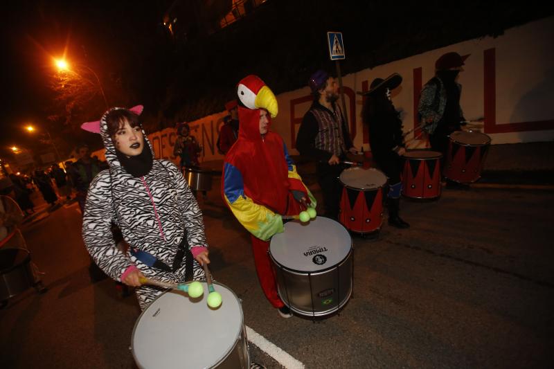 La diversión explota en las calles de Laviana con la celebración de la fiesta
