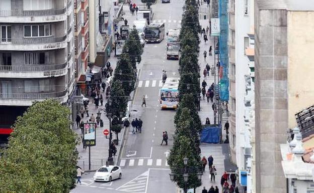 Las calles del desfile del antroxu de Oviedo se cortarán con obstáculos por seguridad