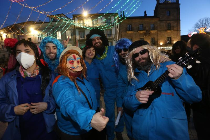 El preso resucitado, Puigdemont y las obras de Santa Apolonia centraron coplas de las murgas triunfadoras en el festival, que fue presentado por La Terremoto de Alcorcón y seguido por un numeroso público.