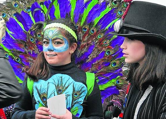 Los niños de Cangas disfrutan sin temor a la lluvia