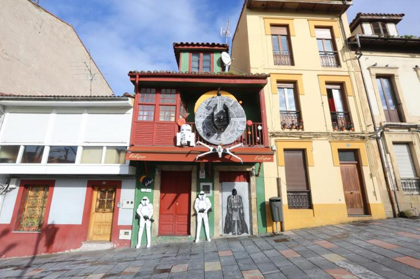 El Populart, en la plaza de El Carbayedo, ha vuelto a ganar este año el concurso de chigres antroxaos